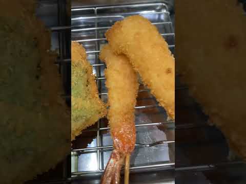 Brochetas de kikurin y cerveza.