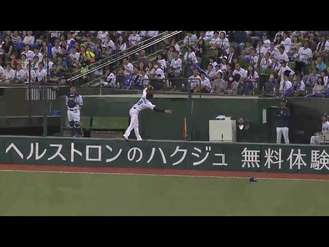 【7回表】よじ登って最後は華麗に着地!! ライオンズ・金子侑の好プレー!! 2018/6/14 L-S