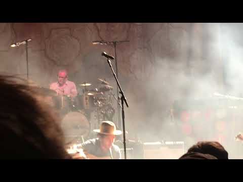 Slight Figure Of Speech - The Avett Brothers @ Edgefield 09.21.2018 (Mike Marsh drum solo + ending)