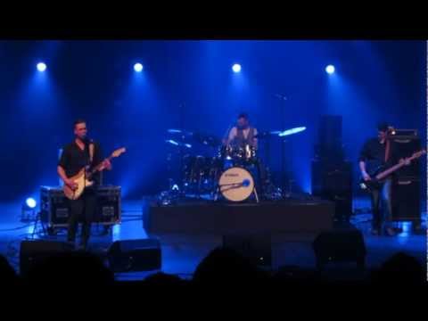 200.000 Naglbítar - Neðanjarðar