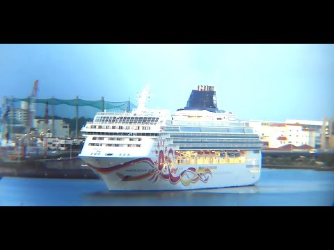 Thumbnail for NORWEGIAN SUN入港6：30🟪🚢⚓️【LIVE】 沖縄ライブカメラ 那覇クルーズターミナル  沖縄県 那覇市   泊港入口  波の上 若狭 NAHA Port OKINAWA