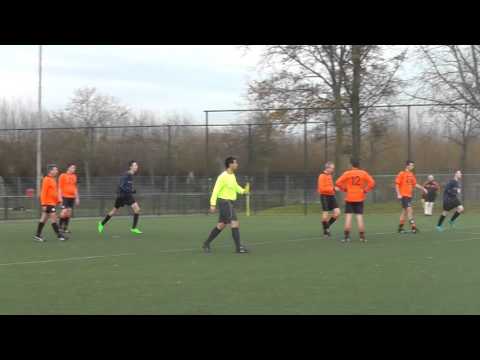 Opjestropdas.nl 5 dec 2015 Vriendenschaar 4 - VV De Meern 8 com 6-2 Doelpunt Vriendenschaar (2-0)