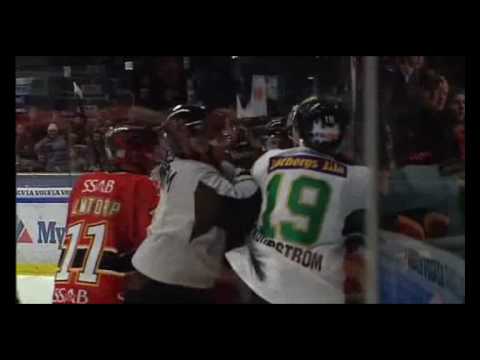 Nordström tacklar Luleåspelare