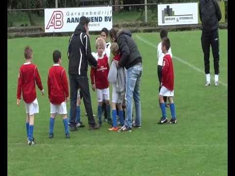 26-05-2013_JeffreyRechards_SVB_F_Toernooi_Blerick