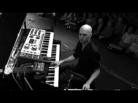 Philipp Nykrin's Wire Resistance - "Vienna Autumn" live