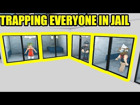 TRAPPING the ENTIRE SERVER in PRISON!!! | Roblox Jailbreak in Bloxburg