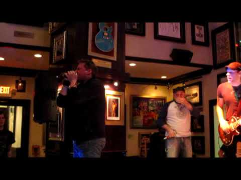 Ska Jenny Presents: Dive @ Hard Rock Cafe, Philly (11/6/09) - BREAKING