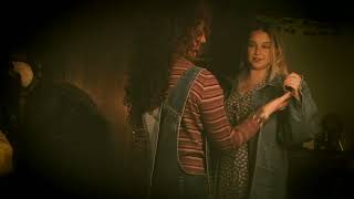 Peggy Frew – “Country House”