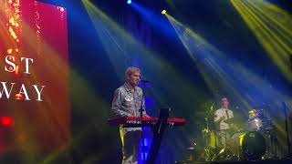 Download lagu Michael Learns To Rock ‘How Many Hours’ (Live at Waterfront Cebu | 10.28.2022) mp3