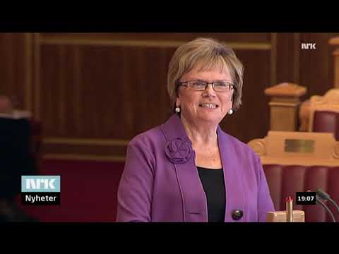 NRK: Dagsrevyen 2009: Magnild Meltveit Kleppa klarer ikke å svare