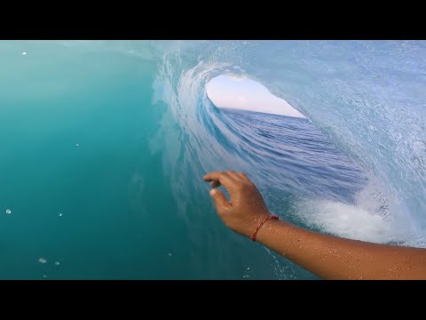 Chasing Barrels at Low Tide: Surfing Uluwatu with Crowds