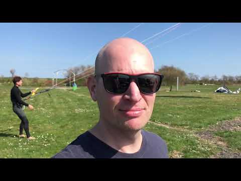 Is BIG Really Better? | Light wind kitesurf test | Naish hydrofoils, Duotone Juice 2020 & Core Xlite