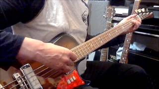 Video thumbnail for Ural 510 L  - Russian Bass Guitar from 1975 - Keep on running by rolatau