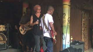 impro sur le morceau djin djin de Angélique kidjo