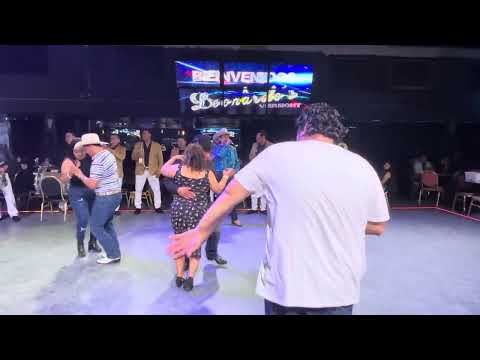 VICENTE LARA Y SU BANDA RANCHO NUEVO  “EL CORAZÓN DE TEXAS