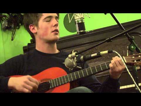 Luxury Wafers Live Sessions - Benoit Pioulard - A Coin on the Tongue
