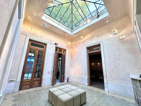 Video de YouTube - Casa en Alquiler de 5 dormitorios  en Palermo, Montevideo