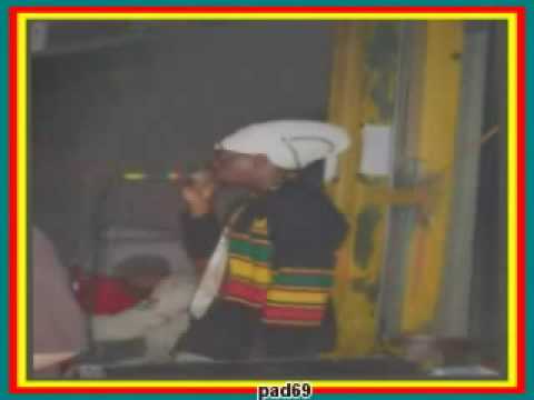 VIBROINCS ft jah marnyah & madu (uk) - Praise Him pt4 @ dub dock A-dam 19-08-2006