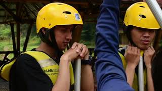 preview picture of video 'NEXT TRIP TEAM IN ALAMANDA (Rafting, Flying Fox n Paintball)'