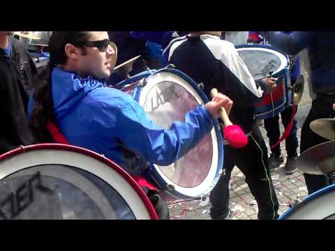 "LLegada de Los de Abajo al Banderazo / Historicos" Barra: Los de Abajo &bull; Club: Universidad de Chile - La U