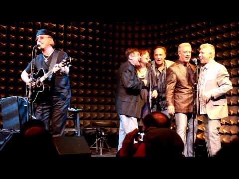 Dion & The Del Satins - Runaround Sue