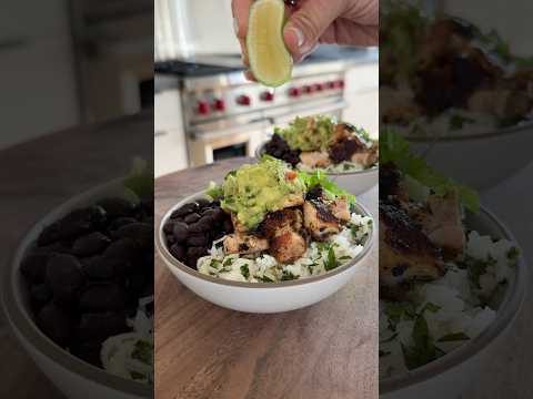 Chipotle chicken burrito bowls✨