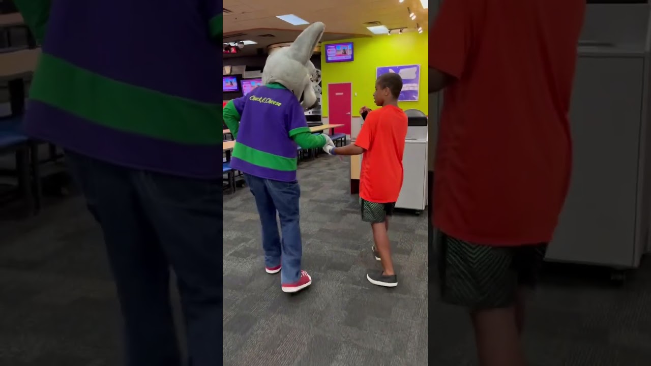 Best friends forever ♾ with Chuck E Cheese 🧀 🐭 Mays Landing NJ #chuckecheese