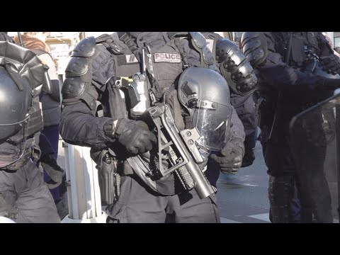 Police violence in France: the battle of images