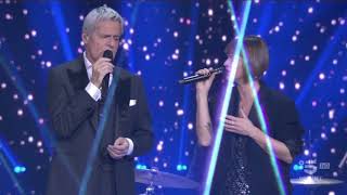 Claudio Baglioni ft. Alessandra Amoroso - Stelle di stelle - Live a Uà - Uomo di varie età