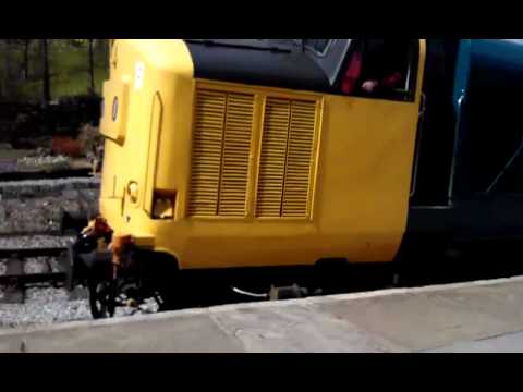 37264+37075 arrive at Oxenhope