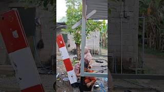 Download lagu Palang Pintu Kereta Api Patah #shorts mp3