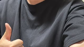 雑談する男