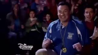 Zendaya &#39;Too Much&#39; Escena de Zapped   Disney