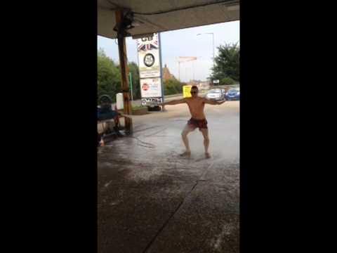 Lee Marshall Human car wash hand car wash prank