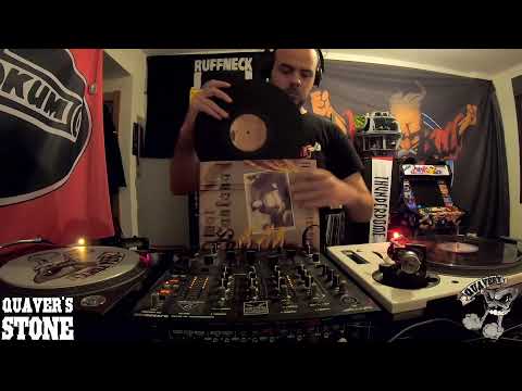 SAPeT DJ  - Early Hardcore - Quaver's Stone 100 % Vinyl Set