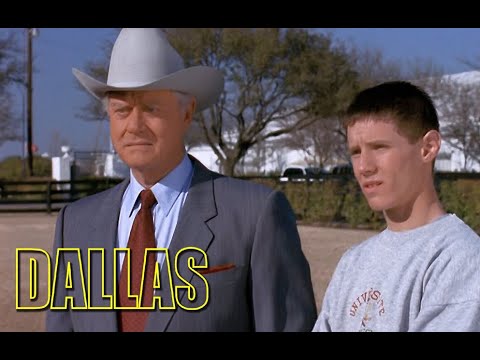 DALLAS | J.R. Ewing Gets His Family Back Together At Southfork