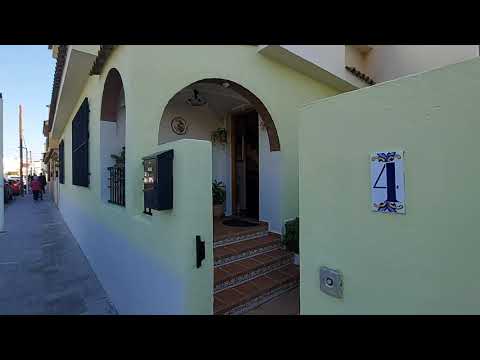 297.000€ Moradia geminada de 4 quartos e 1 casa de banho bem localizada localizada em San Antonio de Benageber