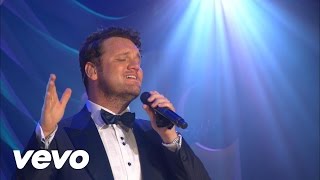 Ave Maria / The Lord&#39;s Prayer (Medley)[Live] - David Phelps