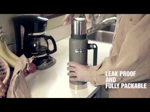 Stanley Classic Vacuum Insulated Bottle Green 0.47L