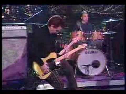 PEARL JAM - SAVE YOU(LIVE ON LETTERMAN)