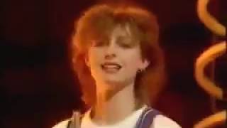 Bananarama - Shy Boy live Top of the pops 22nd July 1982