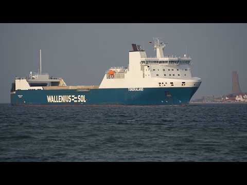 Shipspotting at Baltic Sea/ Kieler Förde/ Kiel Canal/ Nord Ostsee Kanal/ Big Ships