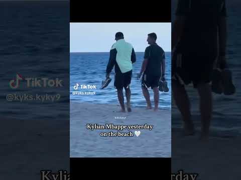 امبابي يتمشى على الشاطئ مع الطبيب 🤏🏻🗿