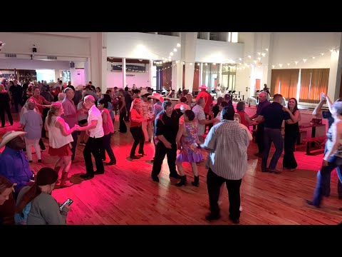 Zydeco Dancing to Geno Delafose at Rock ’n’ Bowl on 08/07/22