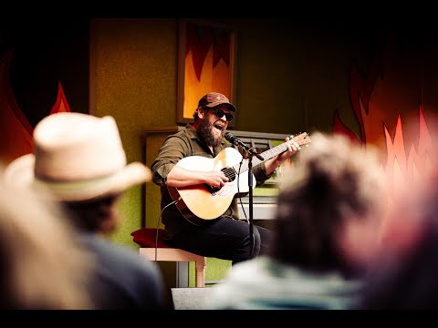 Jeffrey Martin performs Neil Young’s “Lookin' For a Love” for Best Fit’s secret sessions