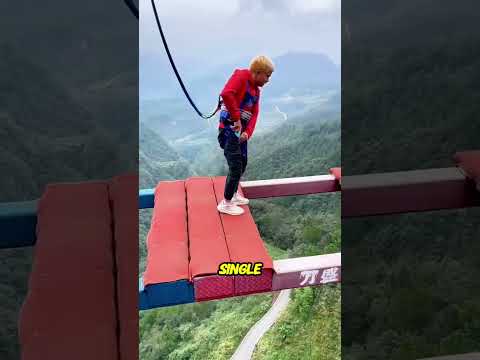 China’s Glass Sky Bridges(@liuxiaoqi101)