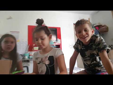 DESCOBRINDO AS SURPRESAS DE BALA FINI COM MINHA IRMÃ E MEU PRIMO. PARTE 1