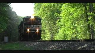 preview picture of video 'Eastbound NS 334 Through Opelika, Al'