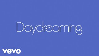 Kadr z teledysku Daydreaming tekst piosenki Harry Styles