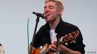 Hot Sessions: As It Is "Still Remembering"